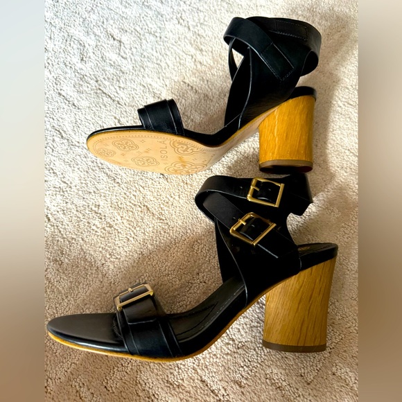 HOT!! Isola strap sandal size 7 - Picture 1 of 8